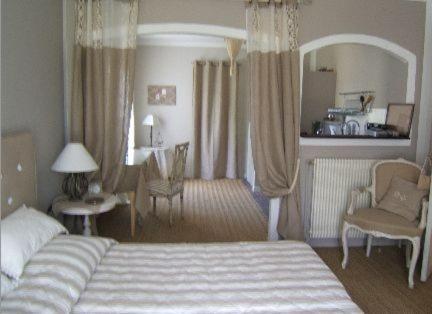 Les Chambres D'Hotes De La Ferrage La Tour-dʼAigues المظهر الخارجي الصورة